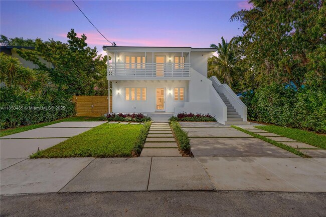 Foto del edificio - 524 NE 65th St