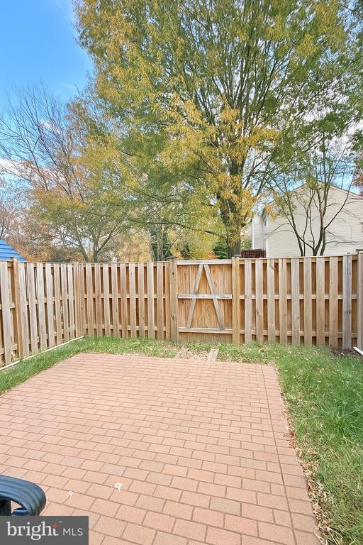 Foto del edificio - 5314 Larochelle Dr