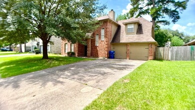 Building Photo - 17743 Seven Pines Dr