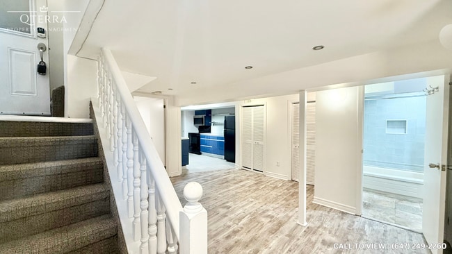 Building Photo - 2-2 Rusholme Park Cres