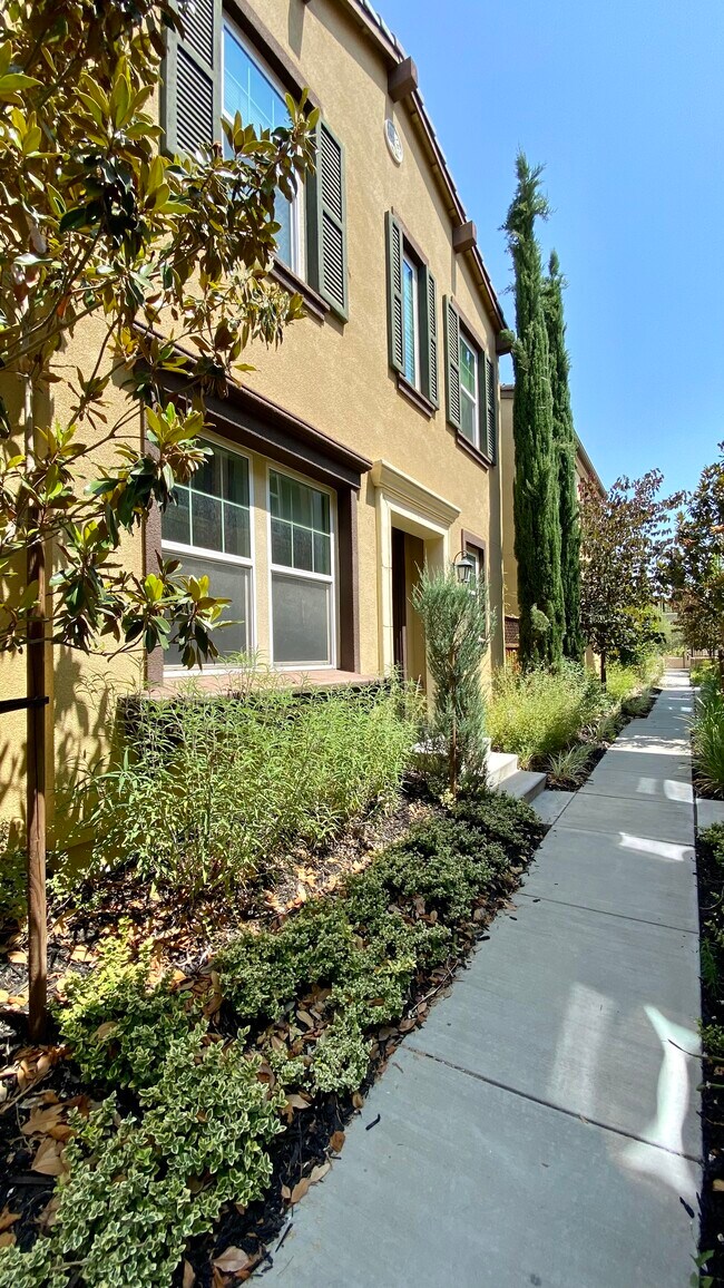 Photo - 3013 Vittoria Loop House