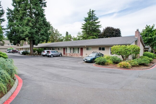 Building Photo - Darling Garden-Style 2 bd/1 b in Gladstone...