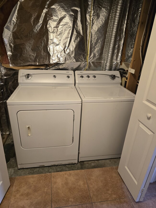 WASHER/ DRYER - 16304 Elkhorn Ln