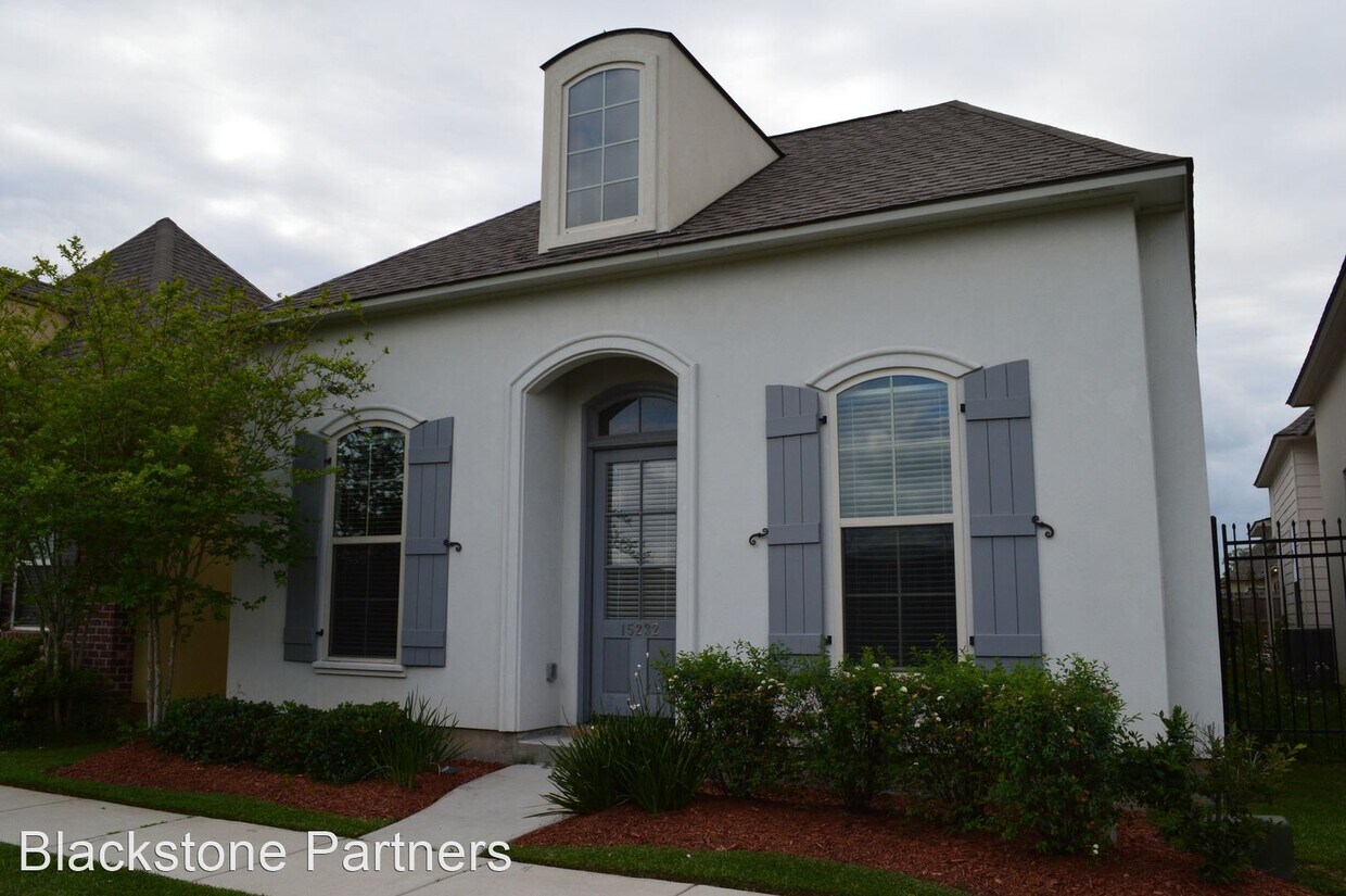 4 br, 2 bath House 15232 Hidden Villa Dr House Rental in Baton Rouge, LA