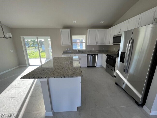 Foto del edificio - 4334 SW 9th Pl