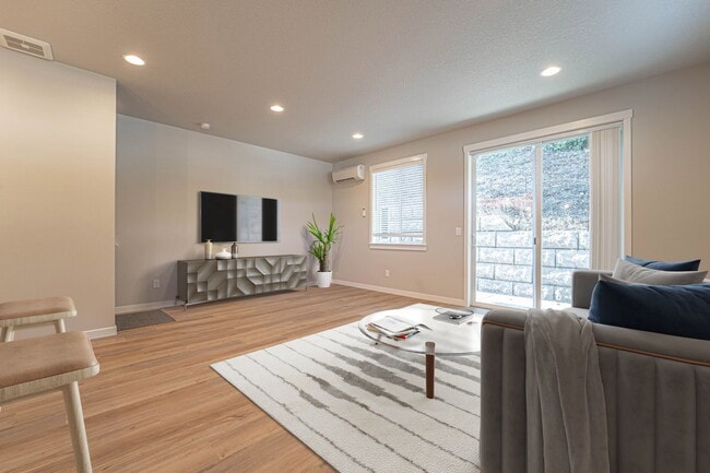 Photo - 4912 NE 2nd Ct Townhome