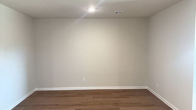 Building Photo - Brand New 4 Bedroom 2 Bath Home in Yukon S...