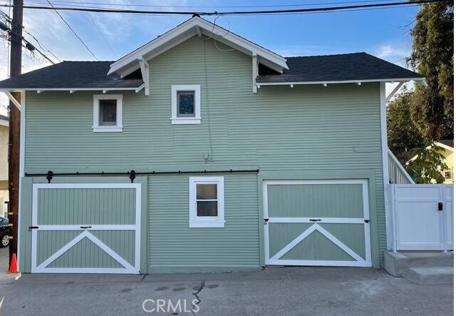 Foto del edificio - 5844 Newlin Ave
