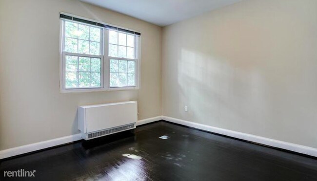 Foto del edificio - 2053 N Woodstock St