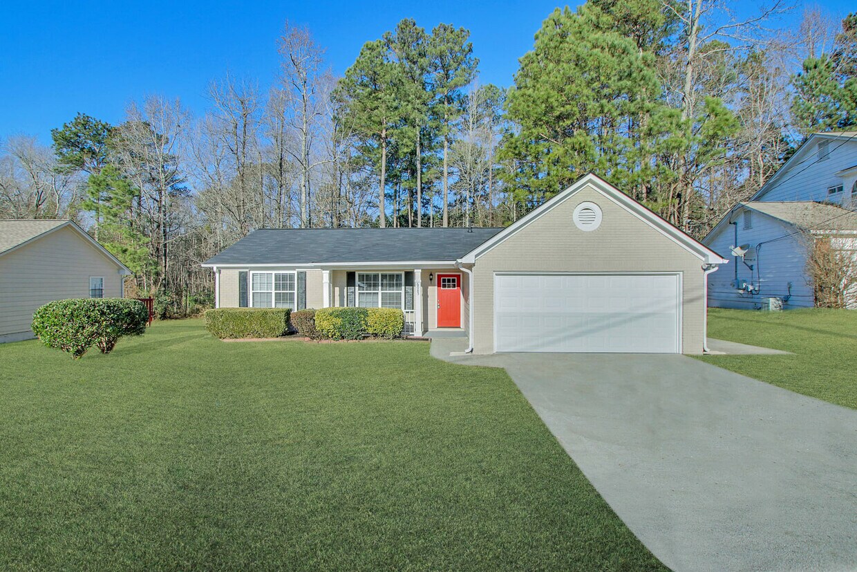Primary Photo - 6085 Emerald Pointe Cir
