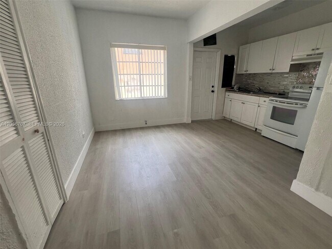 Foto del edificio - 1326 SW 6th St