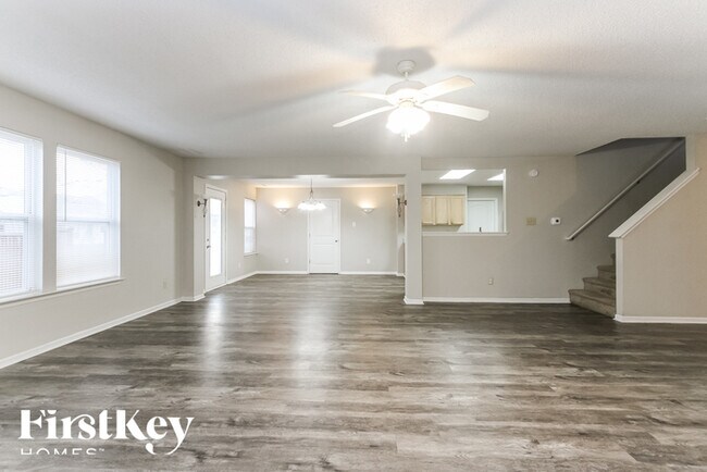 Building Photo - 6829 W Raleigh Dr