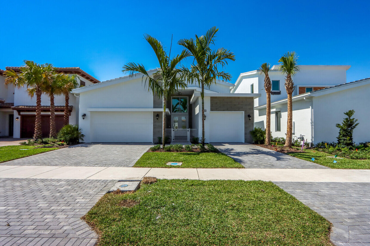 Primary Photo - 13508 Machiavelli Way