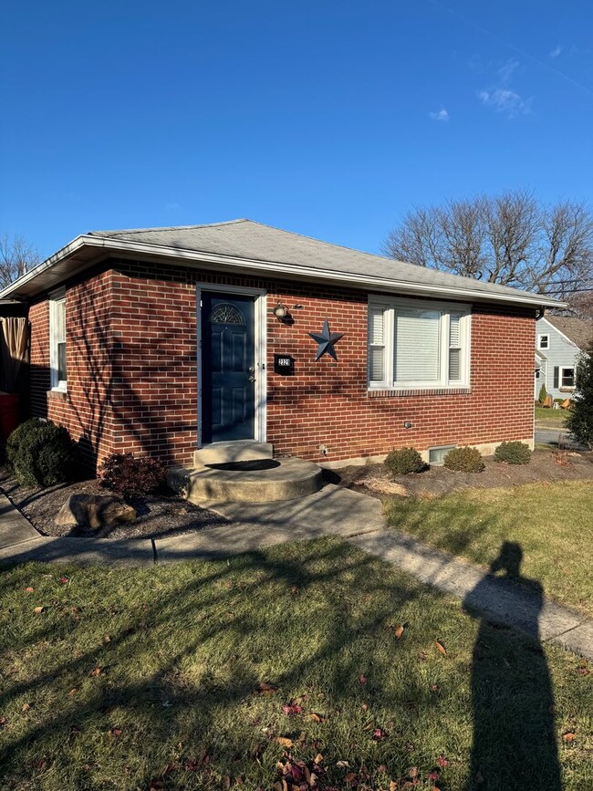 Building Photo - WEST END THREE BEDROOM/TWO BATH HOME