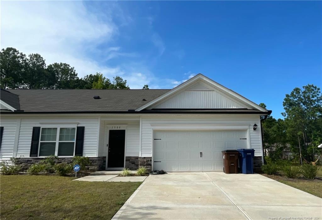 Foto principal - 1500 Ray Ave