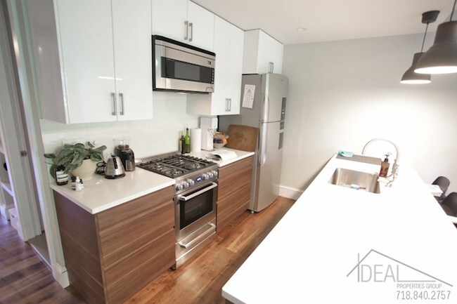 Foto del edificio - 238 Decatur St