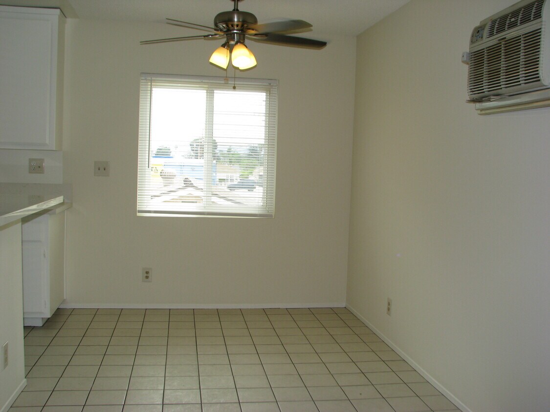 Primary Photo - 6423 Tujunga Ave