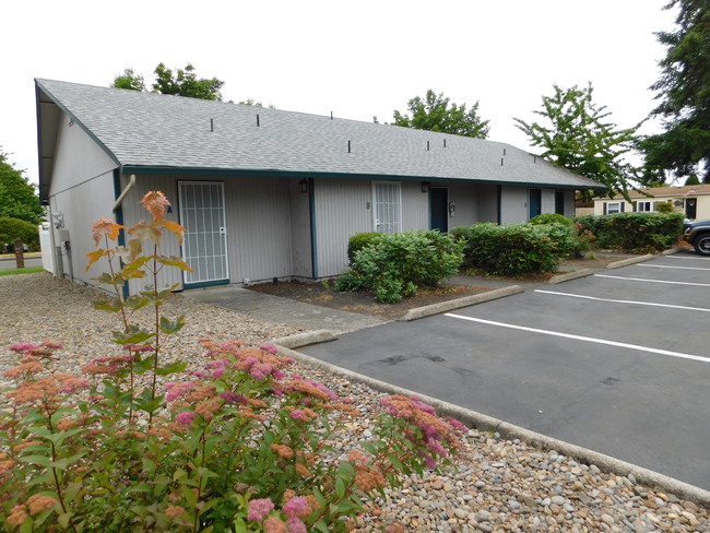 Building Photo - Timberlinn Apartments