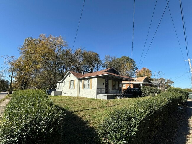 Building Photo - 425 Carpenter St