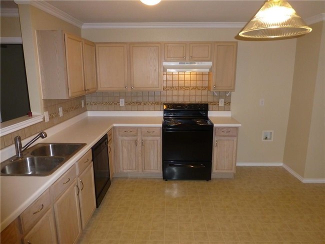 Building Photo - 9209 Quarter Horse Ln