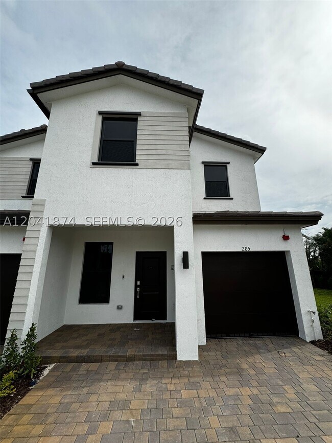 Foto del edificio - 285 SW 159th Dr