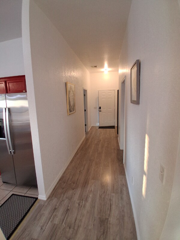 Foto del edificio - 2 Cloverdale and Wheatland