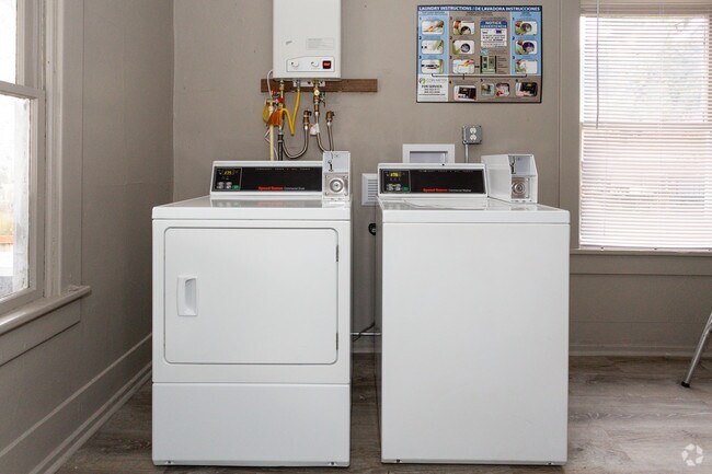 Laundry Room - 240 NW 9th St Corvallis