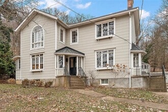 Building Photo - 732 Orchard Terrace