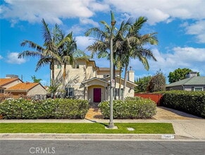 Building Photo - 5960 Balcom Ave