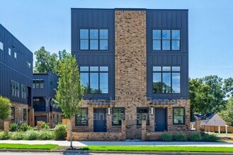 Building Photo - 1134 West Marietta St NW