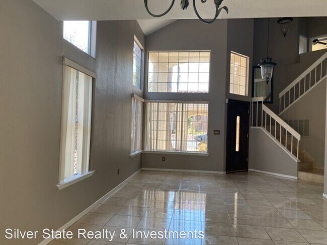 Foto del edificio - 2116 Feather Bush St