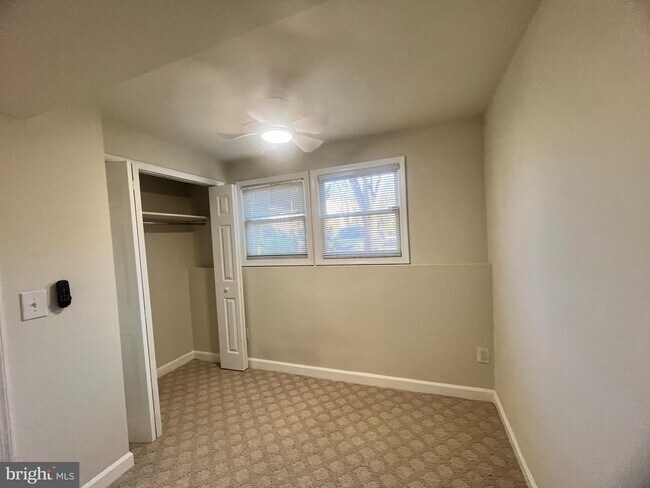 Foto del edificio - 6062 Joust Ln