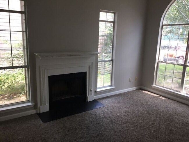 Foto del edificio - Charming 3-Bedroom Home in College Park – Coming Soon for Lease!