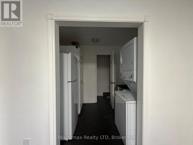 Building Photo - 25 Ted St