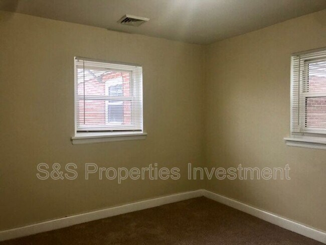Building Photo - 2600 Green St