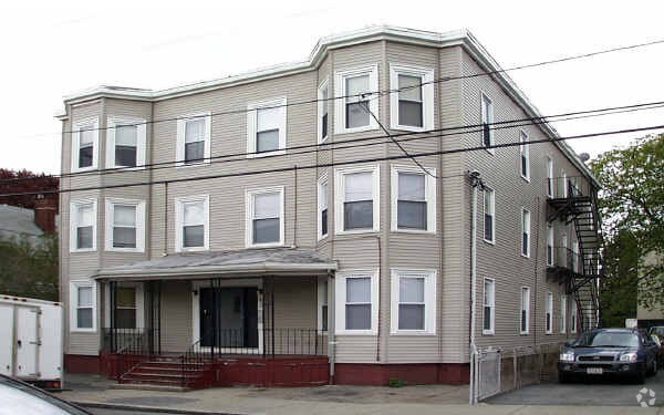 Primary Photo - 43 Elm St