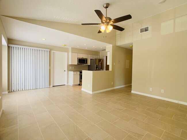 Foto del edificio - 1073 S Hiawassee Rd