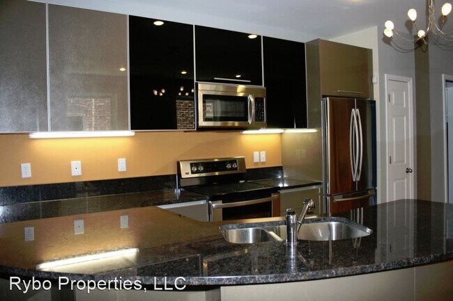 Building Photo - 2 br, 2 bath House - 4164 West Pine Blvd 1E