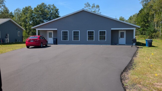 Foto del edificio - 10008 Aspen Ln