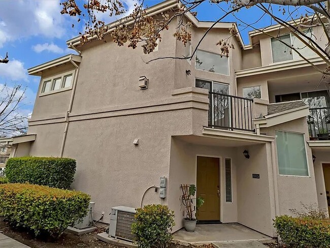 Photo - 1075 Esparanza Way Townhome