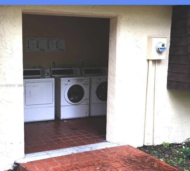 Foto del edificio - 13714 SW 90th Ave