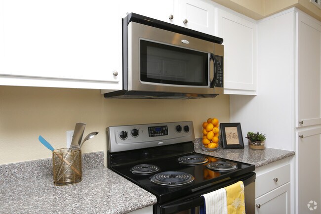 2HAB, 2BA - The Regent Palm Desert Apartment Homes