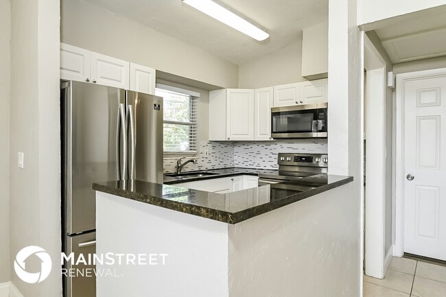 Building Photo - 3521 Schwalbe Dr