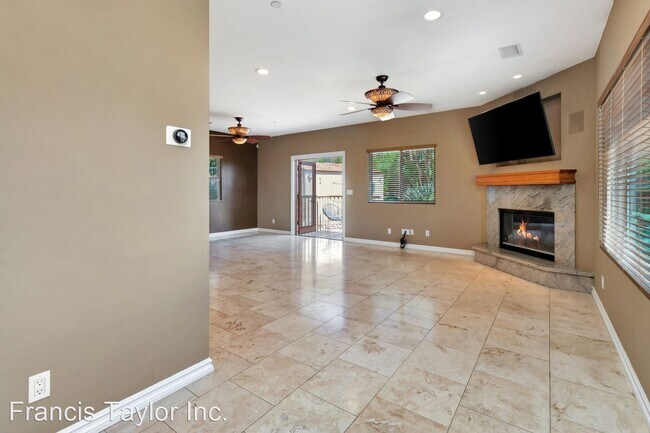 Foto del edificio - 1 br, 1 bath House - 1145 Rising Hill Way