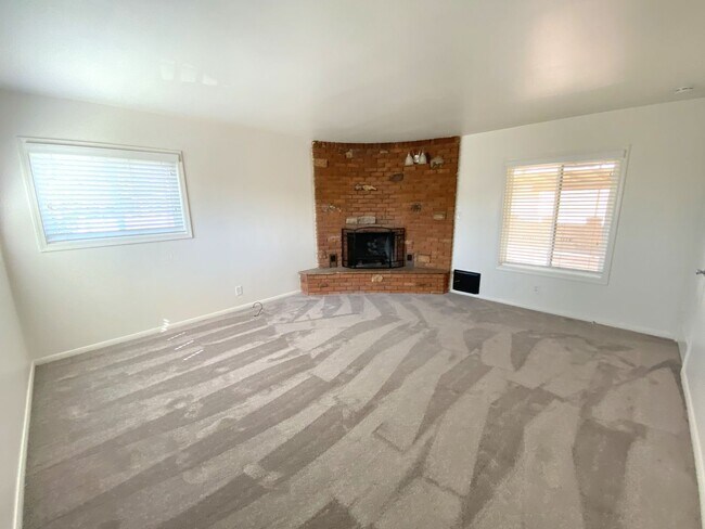 Building Photo - Single-Story 3-Bedroom Home in Calimesa!