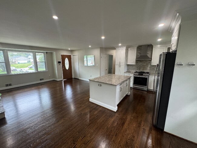 Photo - 3822 Swann Rd House