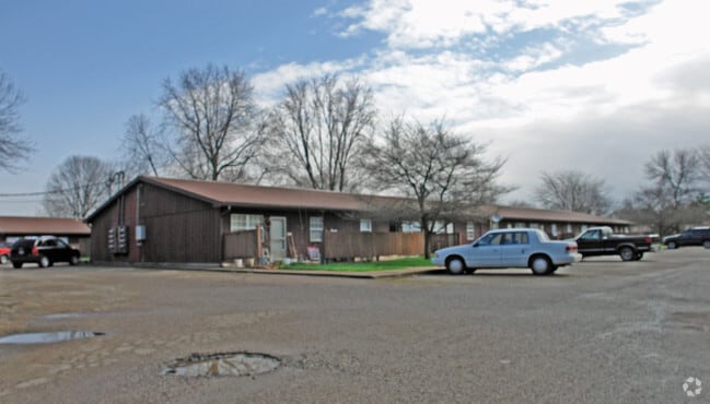 Hunter Apartments - Villas of Enon