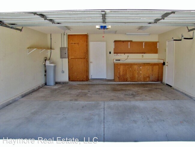 Foto del edificio - 3 br, 2 bath House - 4915 Loma Loop