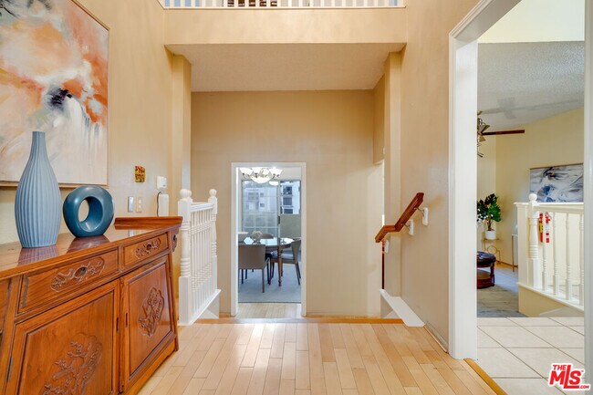 Building Photo - 3863 Cazador St