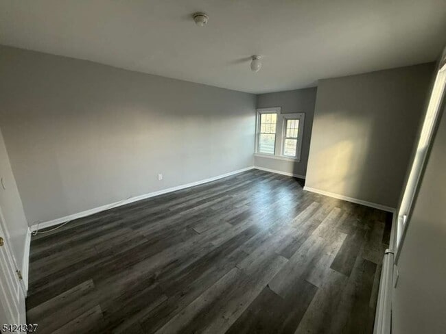 Building Photo - 276 Summer Ave